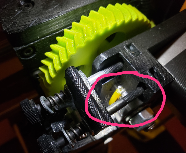PLA filament snapped off in the extruder